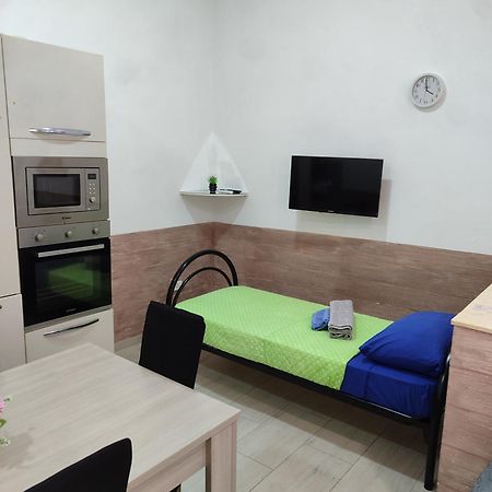 Ferienwohnung Al Civico 13 Foggia Exterior foto