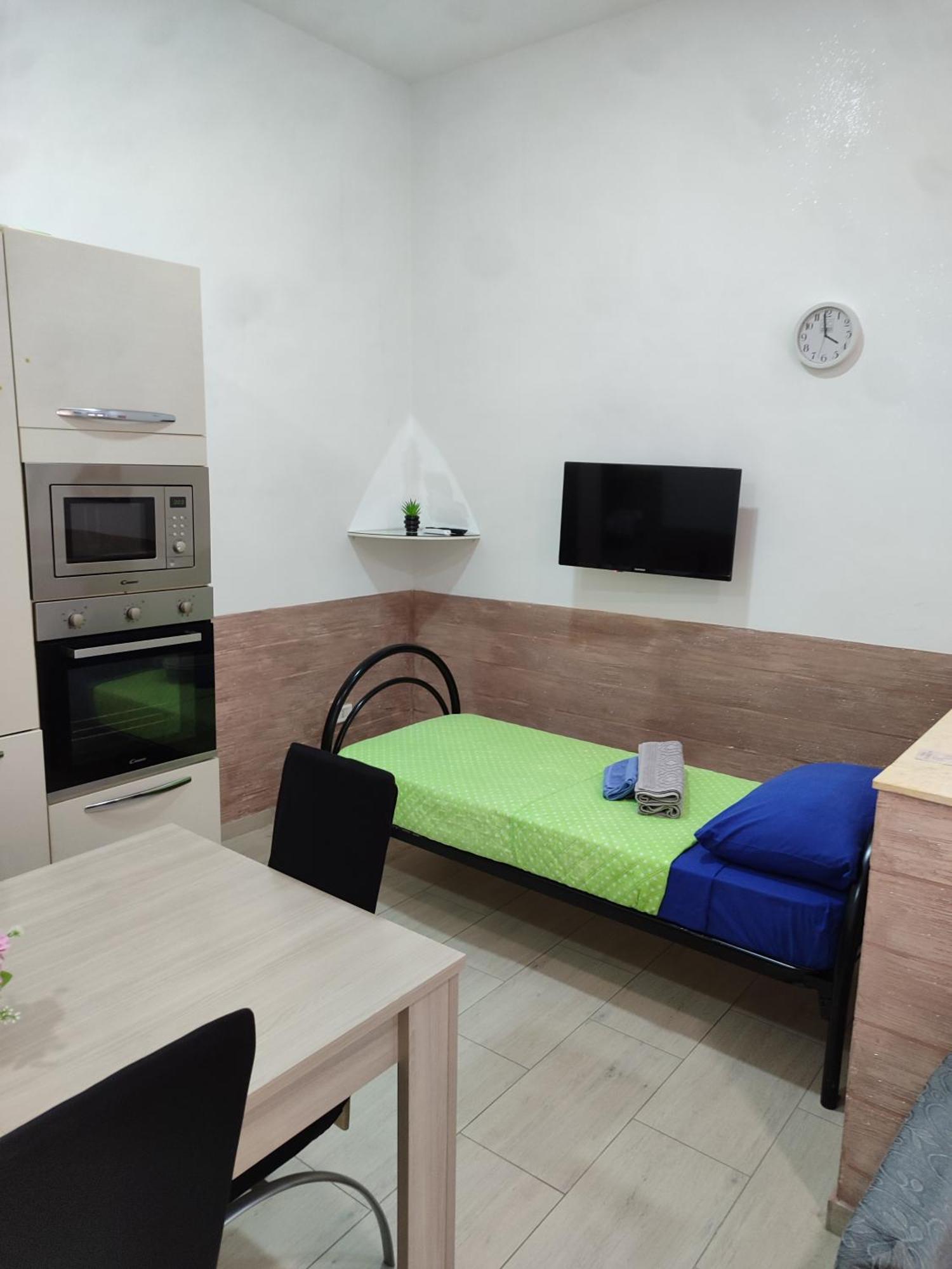 Ferienwohnung Al Civico 13 Foggia Exterior foto